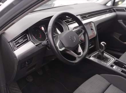Volkswagen - Passat