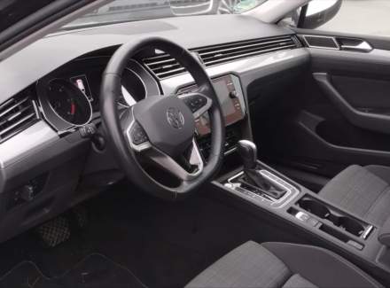 Volkswagen - Passat