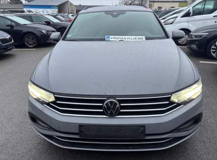 Volkswagen - Passat