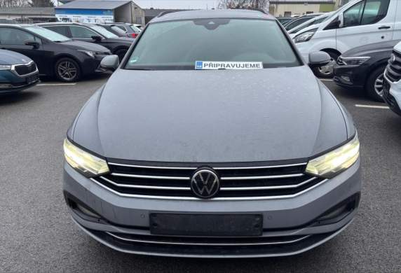 Volkswagen - Passat