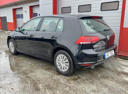 Volkswagen - Golf