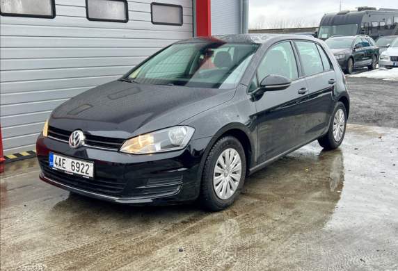 Volkswagen - Golf