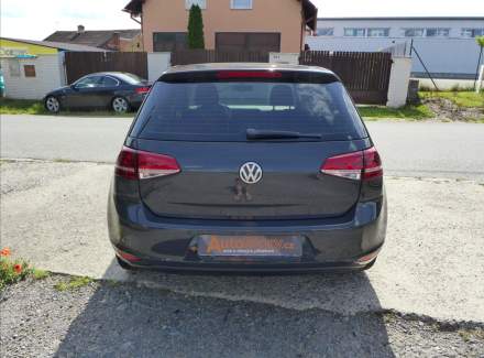 Volkswagen - Golf