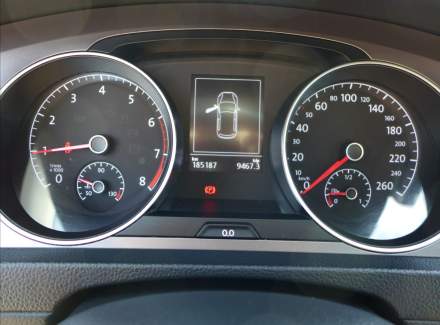 Volkswagen - Golf