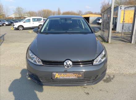 Volkswagen - Golf
