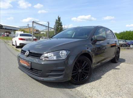Volkswagen - Golf