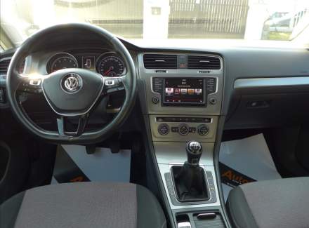 Volkswagen - Golf