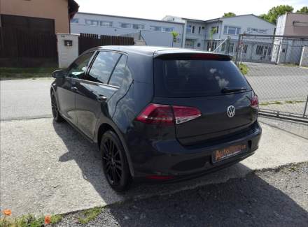Volkswagen - Golf