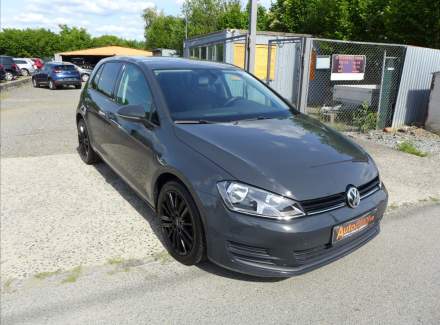 Volkswagen - Golf