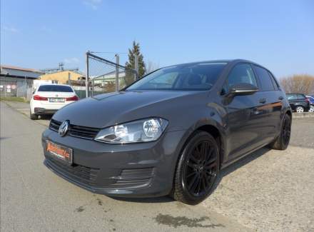 Volkswagen - Golf