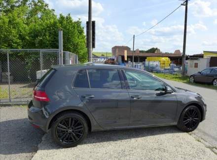 Volkswagen - Golf