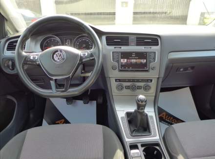 Volkswagen - Golf