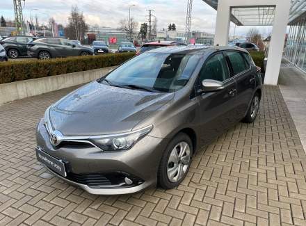 Toyota - Auris