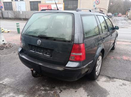Volkswagen - Golf