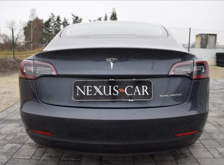 Tesla - Model 3