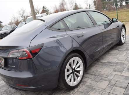 Tesla - Model 3