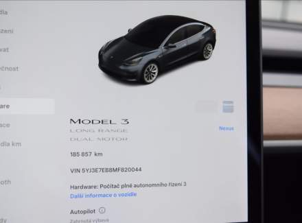 Tesla - Model 3