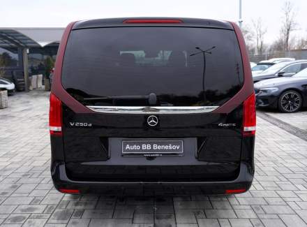 Mercedes-Benz - V-class