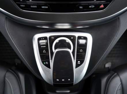 Mercedes-Benz - V-class