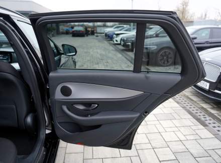 Mercedes-Benz - E-class