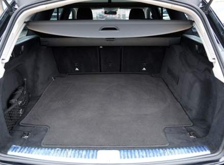 Mercedes-Benz - E-class