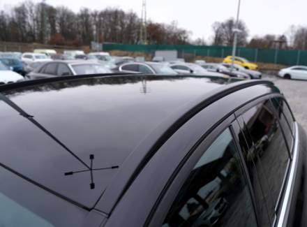 Mercedes-Benz - E-class