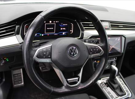 Volkswagen - Passat