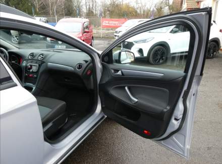Ford - Mondeo