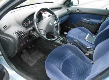Peugeot - 206