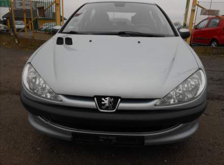 Peugeot - 206