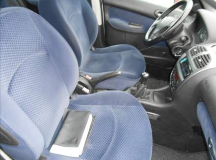 Peugeot - 206