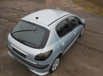 Peugeot - 206