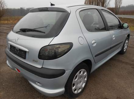 Peugeot - 206