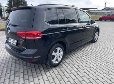 Volkswagen - Touran