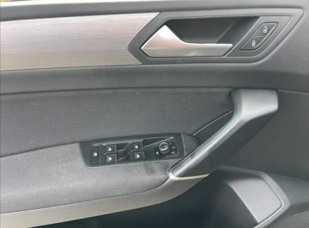 Volkswagen - Touran