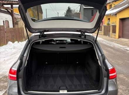 Mercedes-Benz - E-class