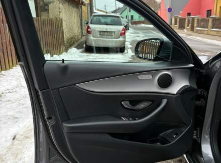 Mercedes-Benz - E-class