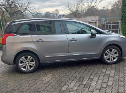 Peugeot - 5008