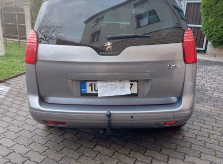 Peugeot - 5008