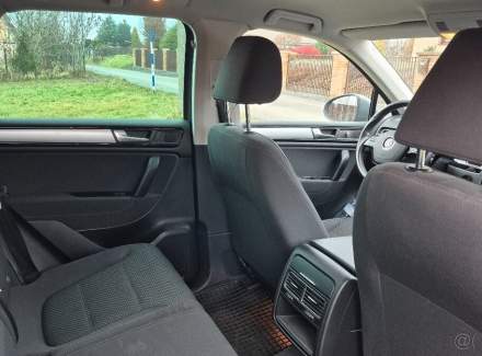 Volkswagen - Touareg