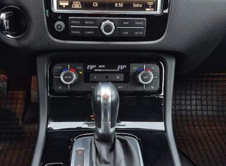 Volkswagen - Touareg