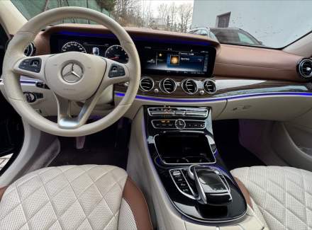 Mercedes-Benz - E-class
