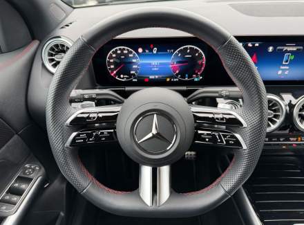 Mercedes-Benz - GLA