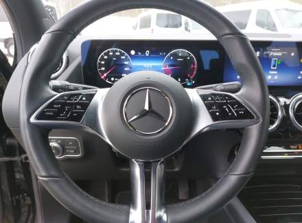 Mercedes-Benz - GLA
