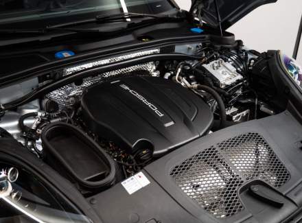 Porsche - Macan