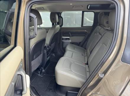 Land Rover - Defender