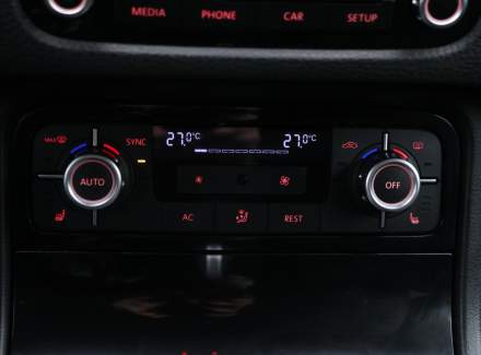 Volkswagen - Touareg