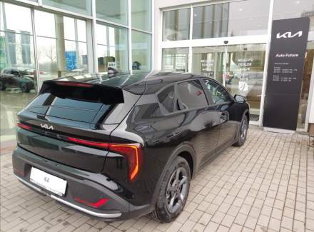 Kia - K4