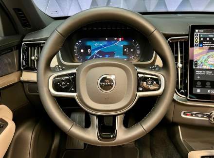 Volvo - XC90