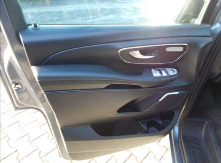 Mercedes-Benz - V-class